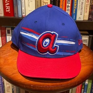 Atlanta * Braves New Era Snapback - (Like New)